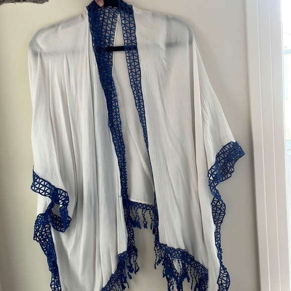 Beautiful Shall/Coverup - Picture 1 of 4